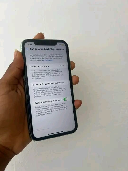 iPhone 11 64GB Grade A+