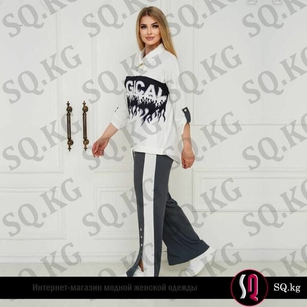 Комлект из мягкого трикотажа лапши серого цвета