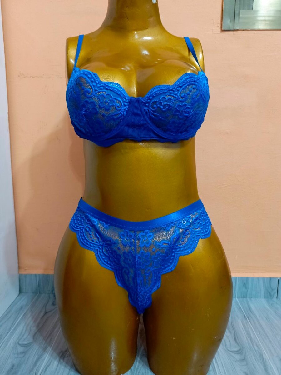 Ensemble lingerie bleu sexy