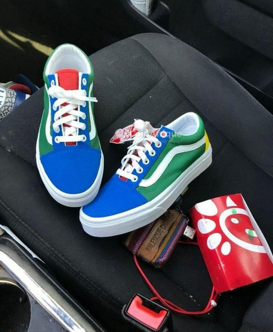 Chaussures colorées en toile