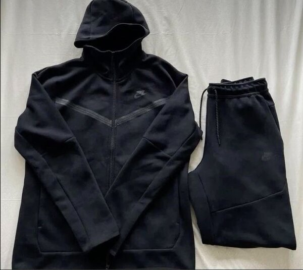 Nike tech fleece