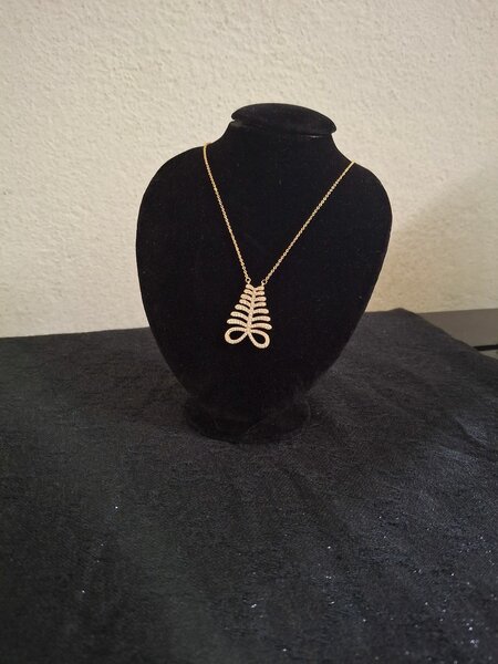 Collier Pendentif Élégant