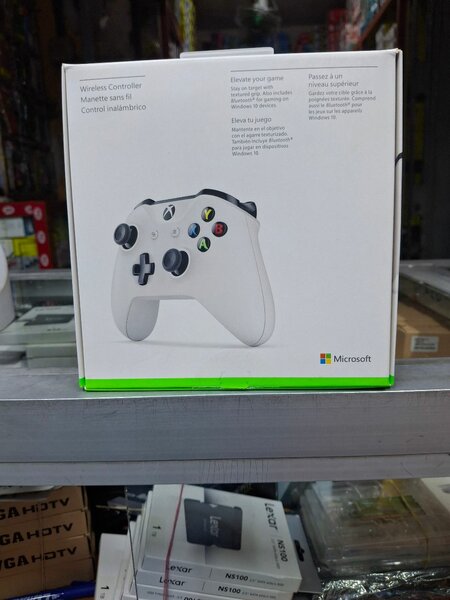 Manette Xbox sans fil blanche