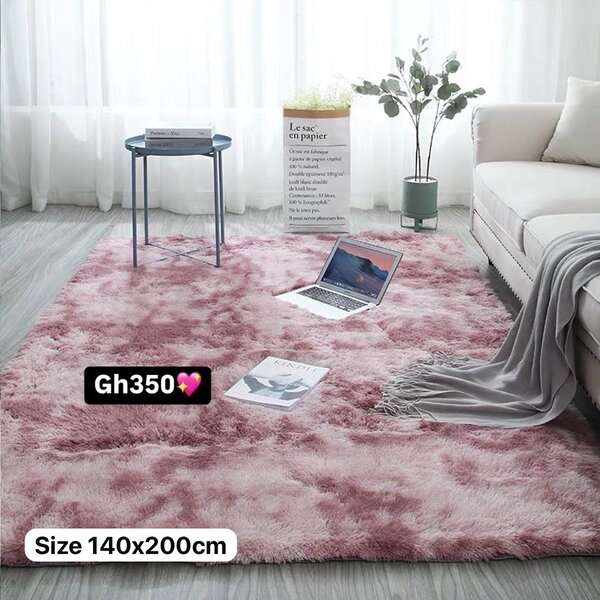 Fluffy carpet pink