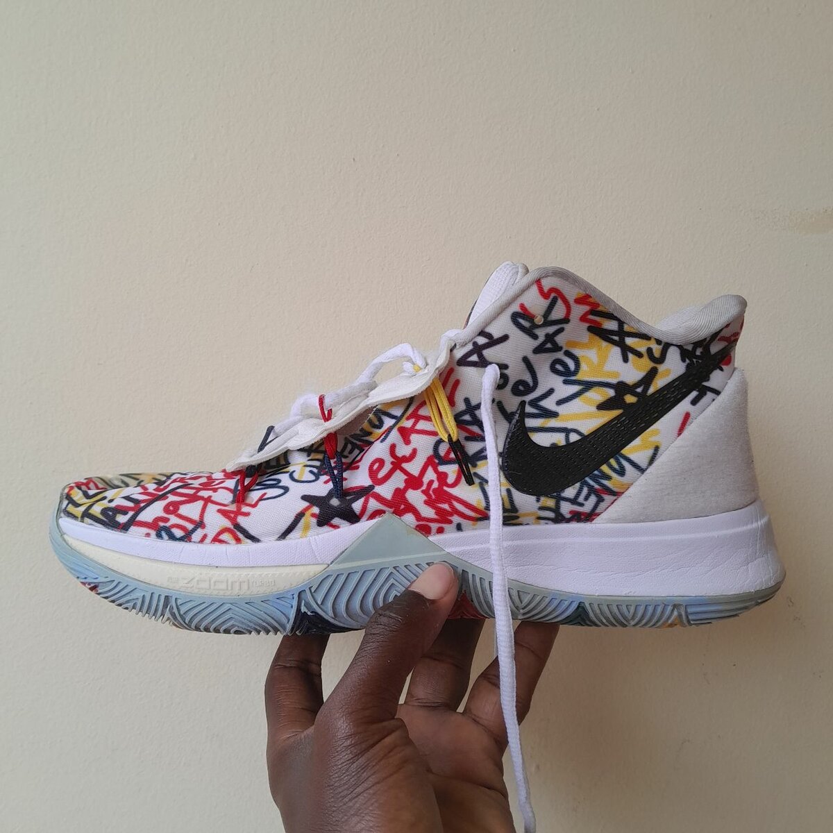 Baskets graffiti uniques