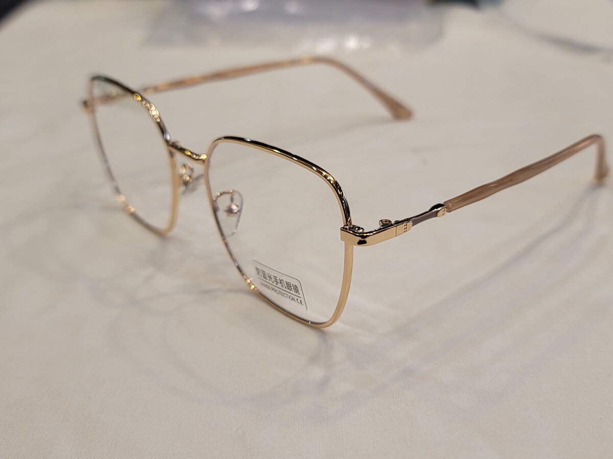 New Fashion Eyewears