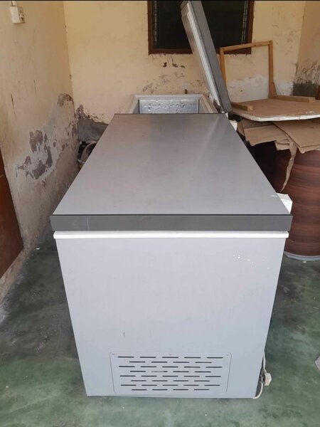 Deep Freezer. Double door. 785 Litres