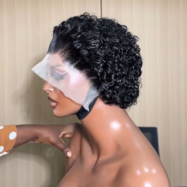 Perruque naturelle bouclée