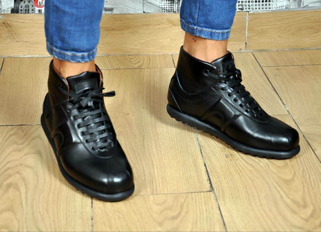 Camper chaussure montante