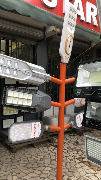 Lampadaire à LED solaire