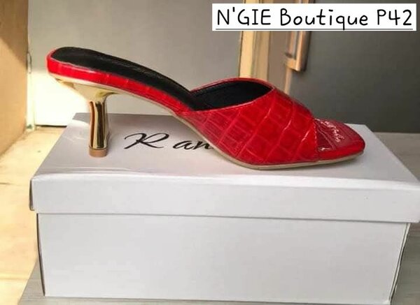 Mules rouges à talon