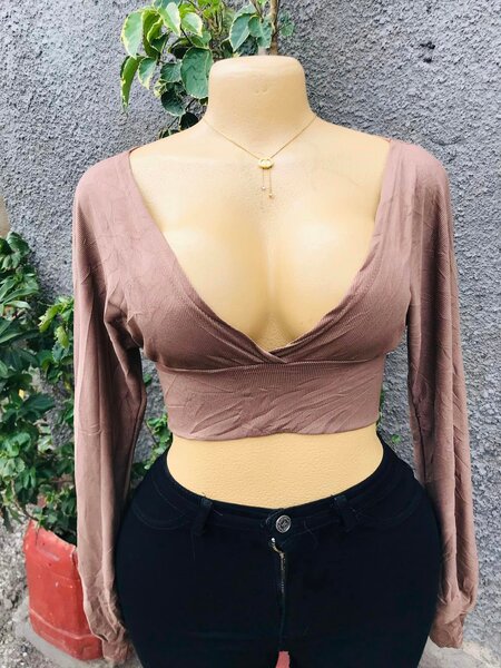 Quality thrifted tops 