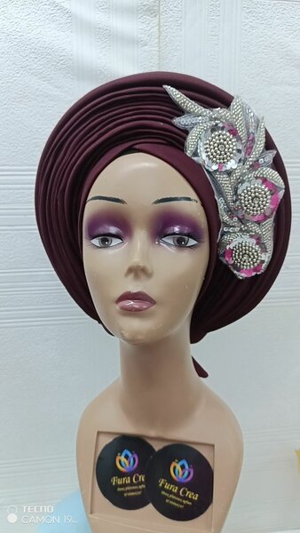 Turban élégant décoré