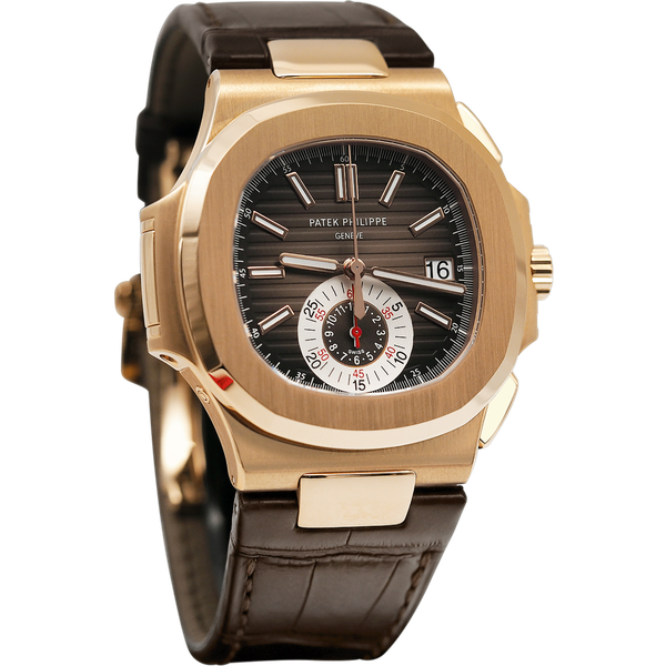 Montre élégante en or avec bracelet cuir