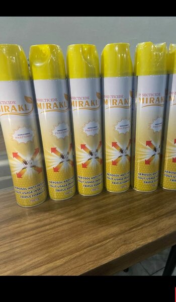 Spray insecticide anti-cafards