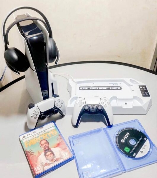 Pack Console PS5 avec Accessoires