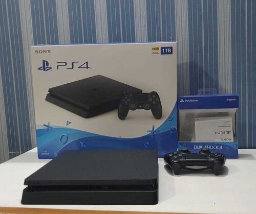 Console PS4 Pro 1TB Sony