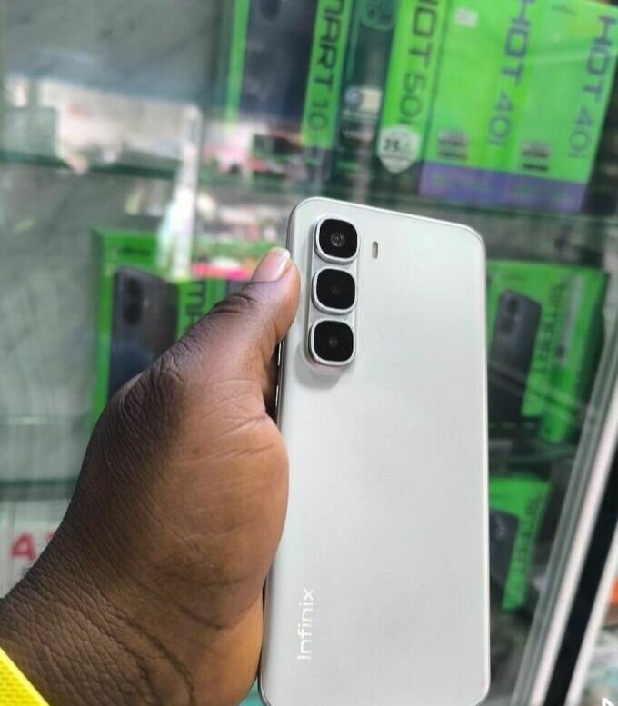 Infinix HOT 60 Pro+ 128GB