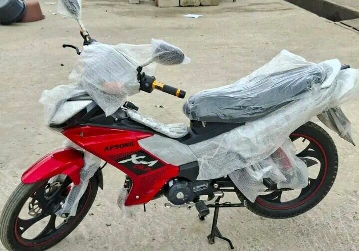 Moto Apsonic Sportive Rouge