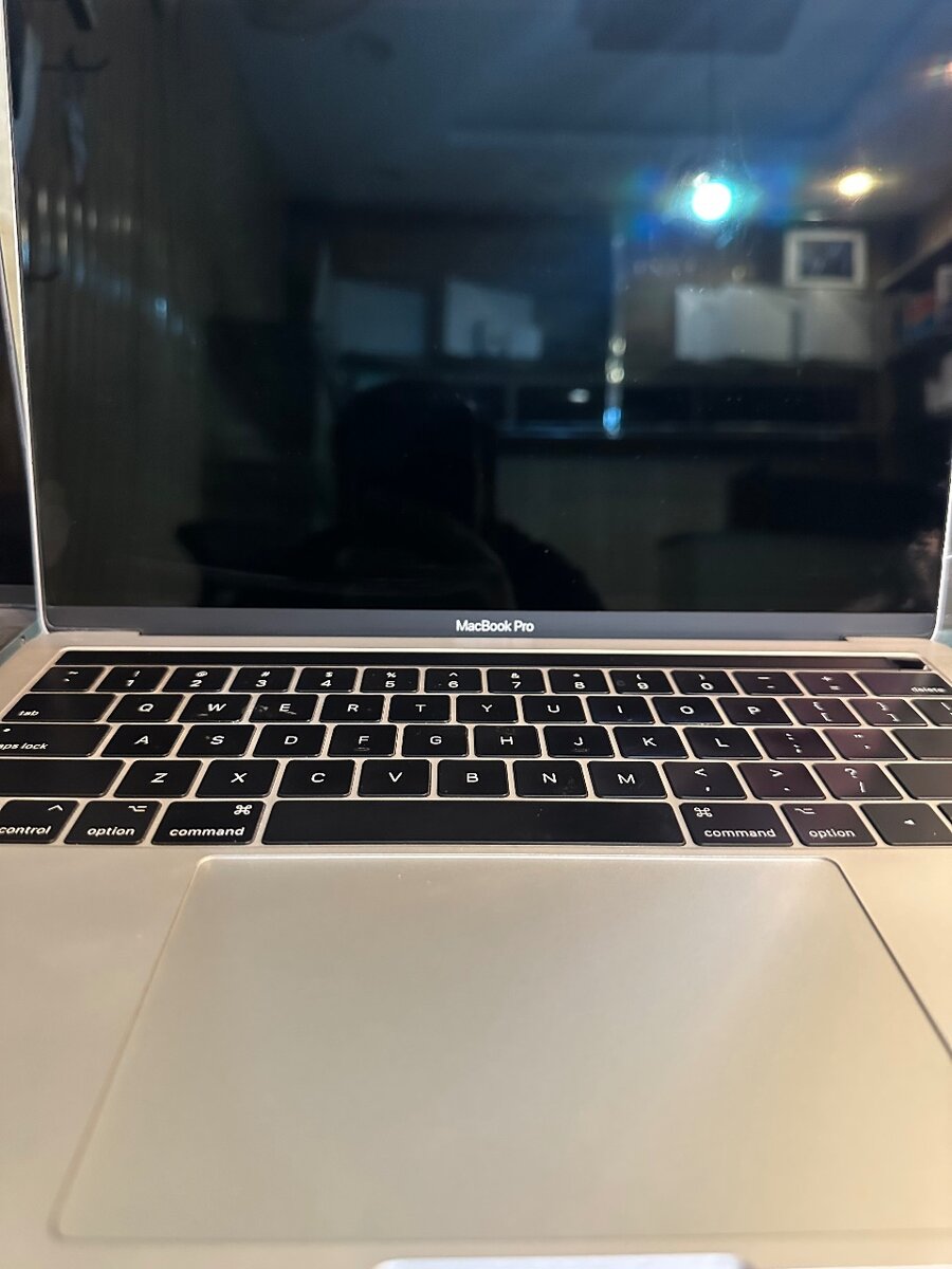 MacBook pro 2017.13inch for sale