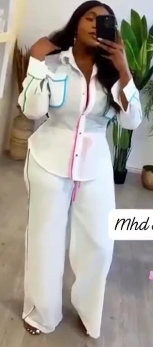 Ensemble de vêtements pour femmes beaux et élégants (haut et bas)