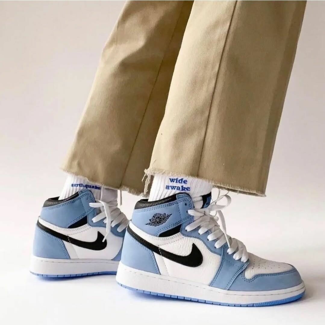 Air jordan one bleu et blanc