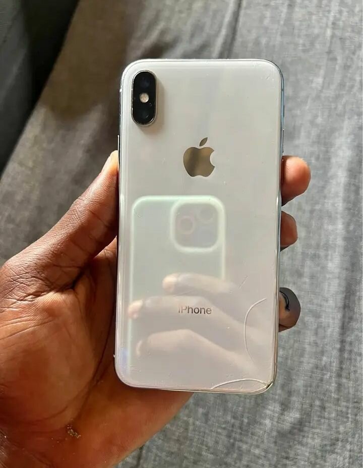 iPhone X argent reconditionné