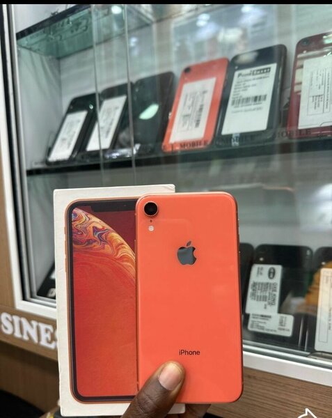 iPhone XR Corail 128GB Neuf