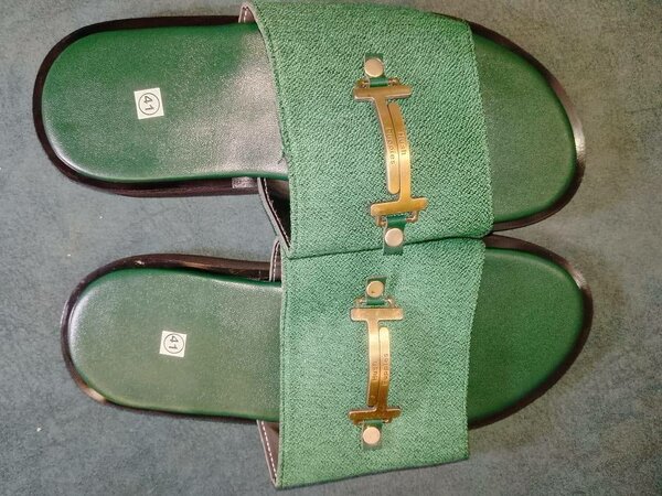 Mules élégantes en cuir vert