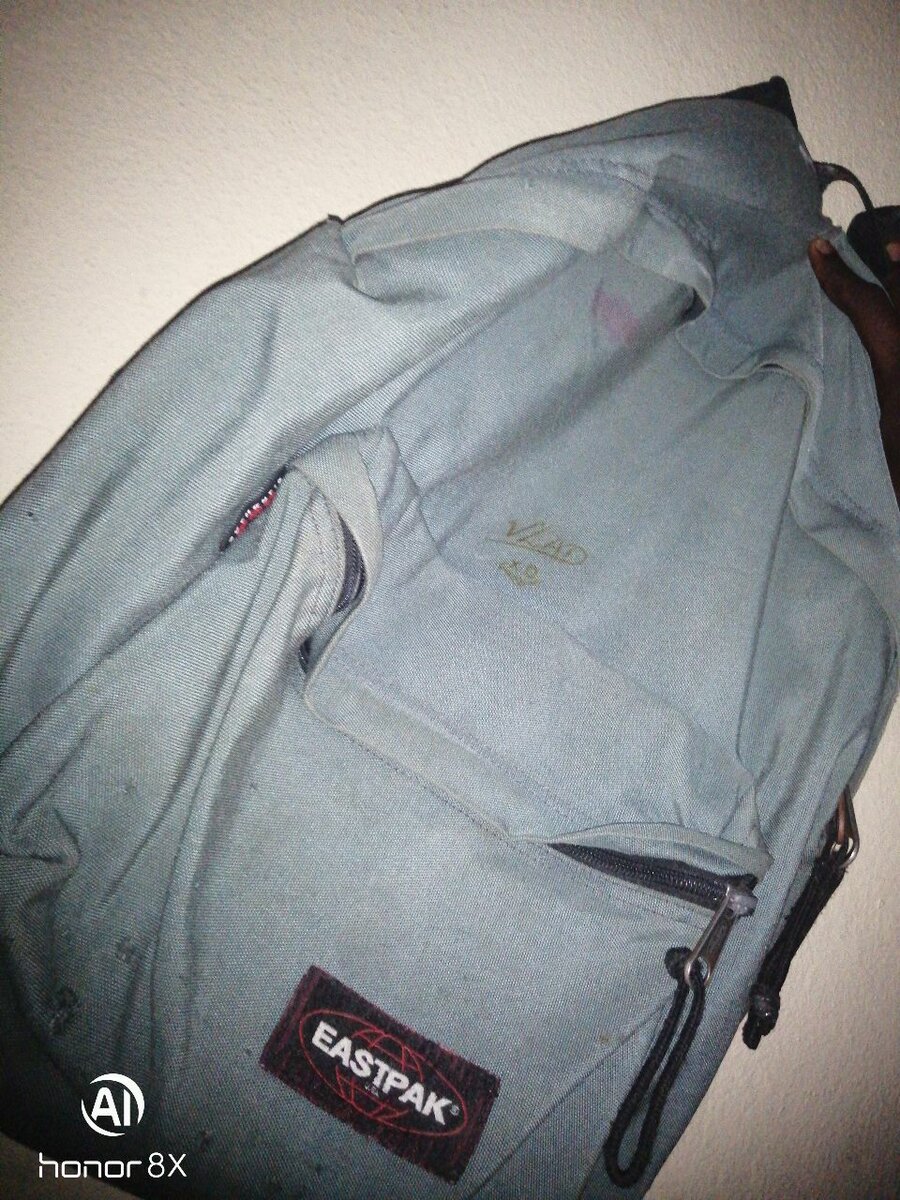 Eastpak 2e main