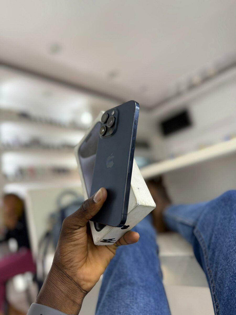 iPhone 15 Pro Max Bleu 256G