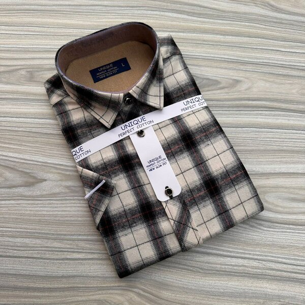 ARARE  AND EXCELLENT PLAIN  SHIRT