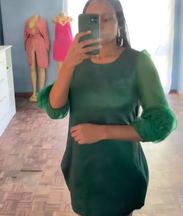 Elegant women's dress size M in green