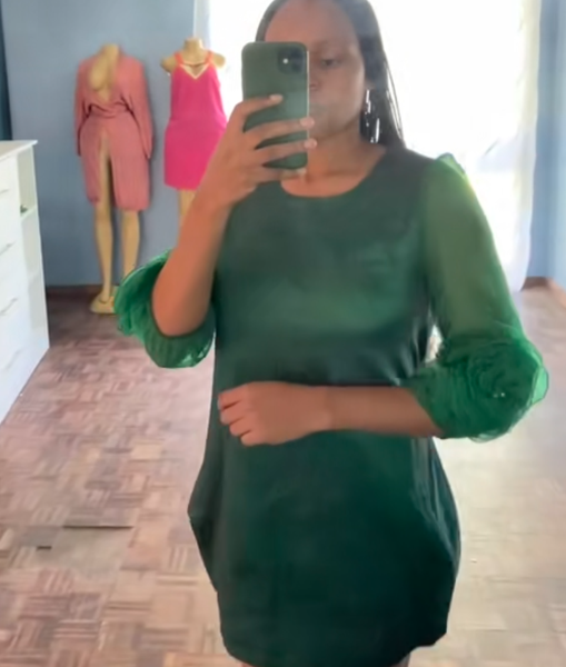 Elegant women's dress size M in green