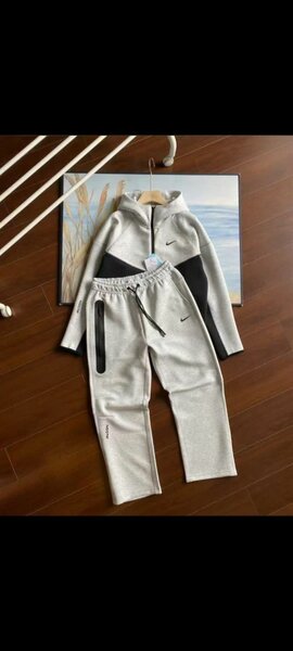 Ensemble de survêtement enfant élégant