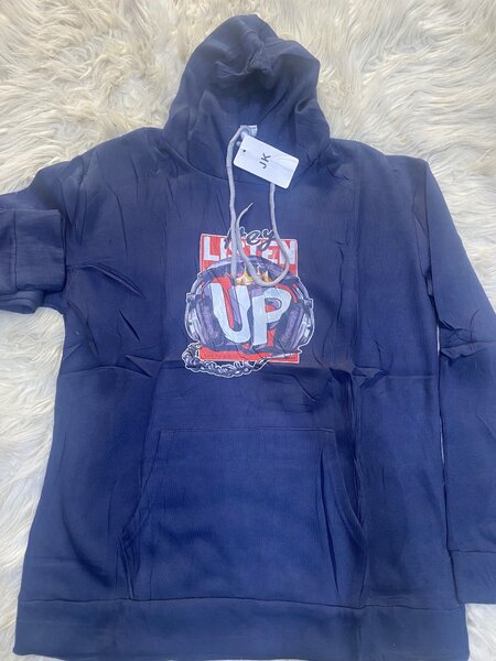 Sweat à capuche style urbain