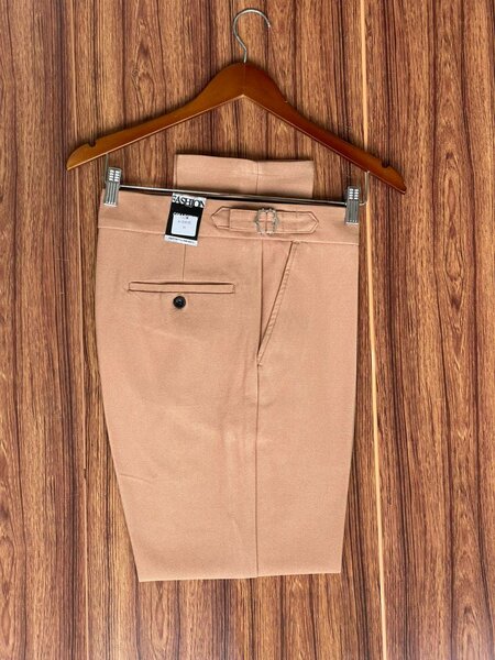 Pantalon beige élégant