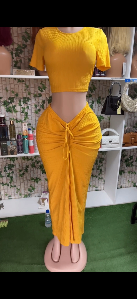 Ensemble Jupe et Haut Jaune