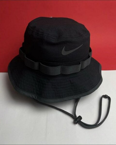 Chapeau de seau Nike noir