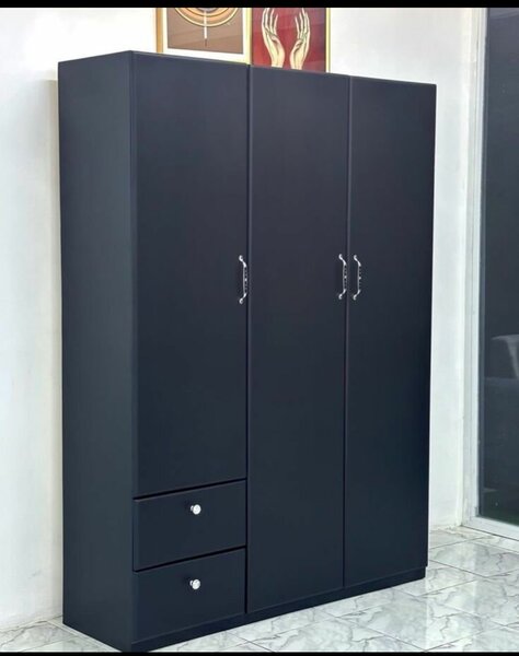 Armoire 3 portes avec 2 tiroirs