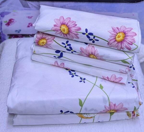 set includes 2 bedsheets and 4 pillowcases