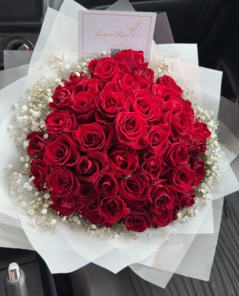 Bouquet de Roses Rouges Éclatantes