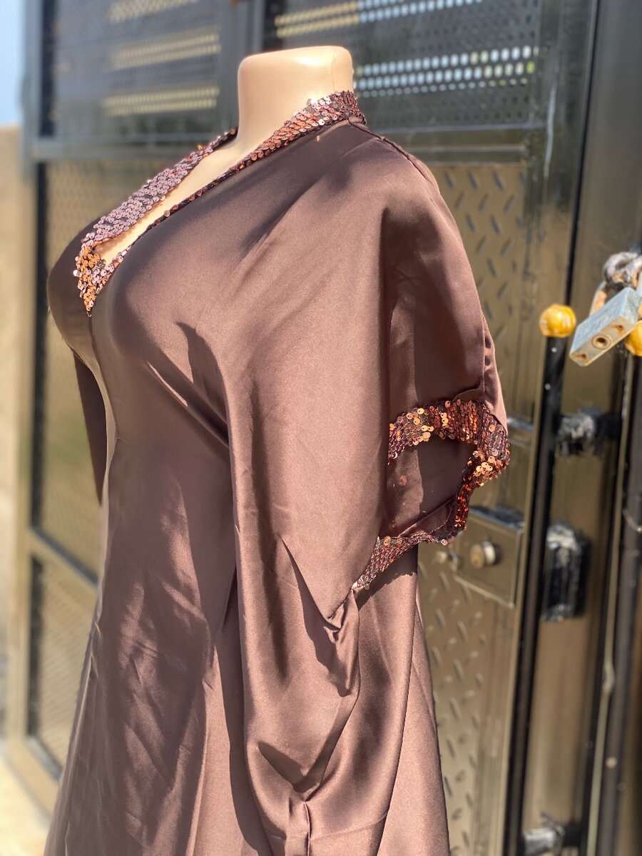 Loose dress trendy and elegant