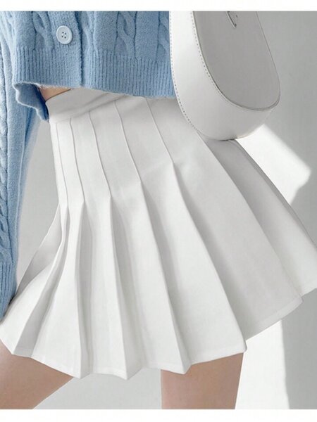 Jupe écolière blanche élégante
