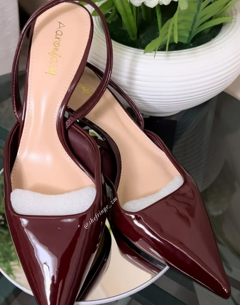 BURGUNDY KITTEN HEELS
