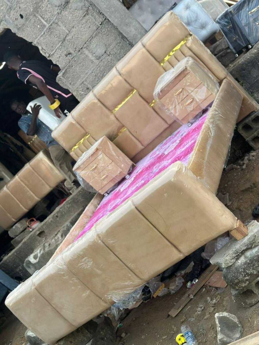 Lit Double Moderne Rembourré