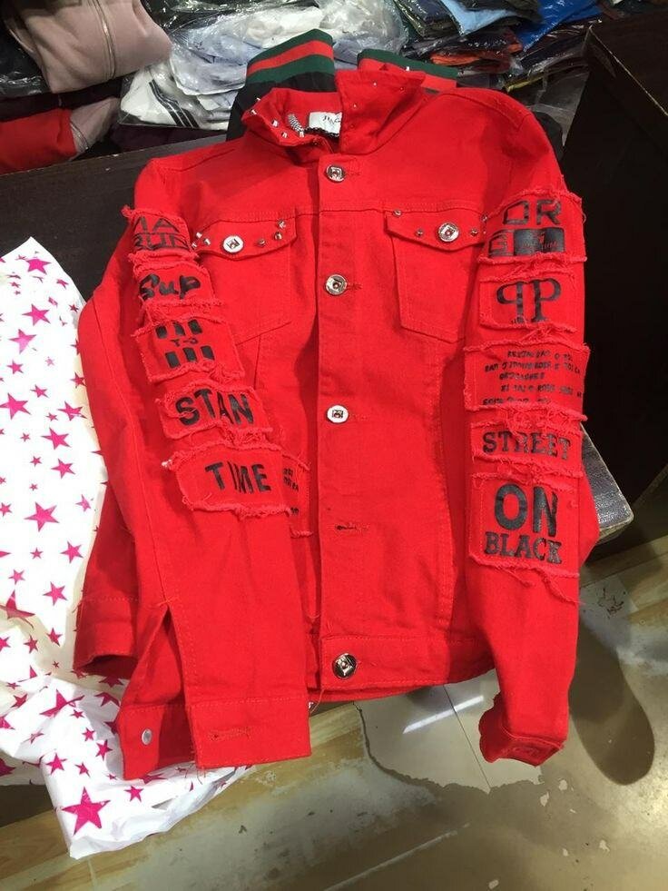 Veste rouge en denim tendance