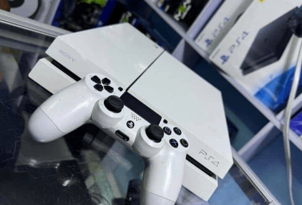 Console Sony PS4 Blanche
