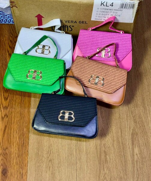 Sac à main coloré élégant