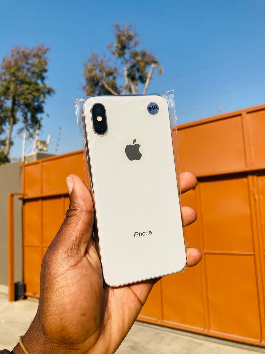 iPhone X  Fully functional  64 gb 
